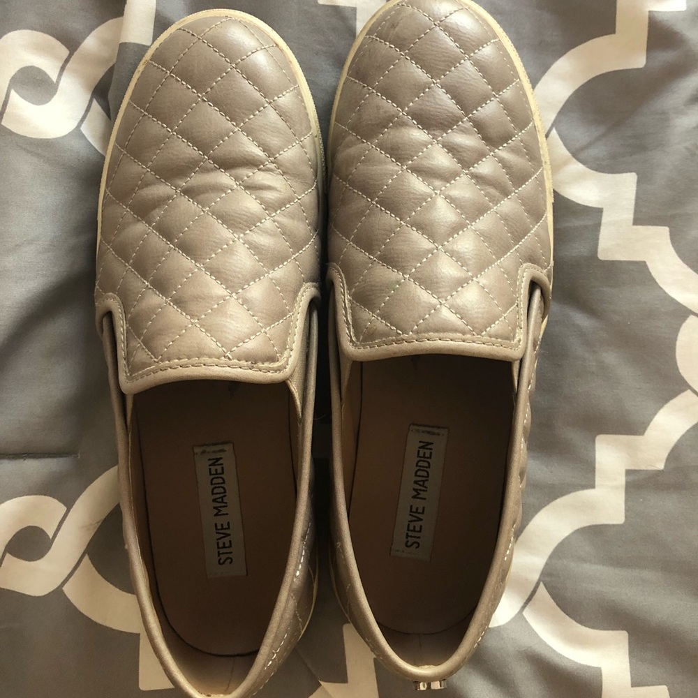 Steve Madden tan slip on sneakers